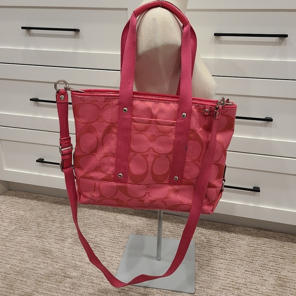 Coach Handbags - Coach tote bag